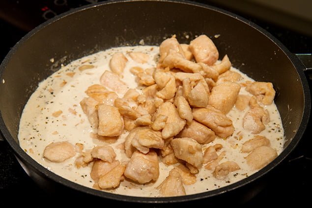 Poulet Vigneronne mit Zimt und Quarkspätzli