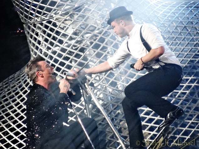 Robbie Williams in Zürich, Take the Crown