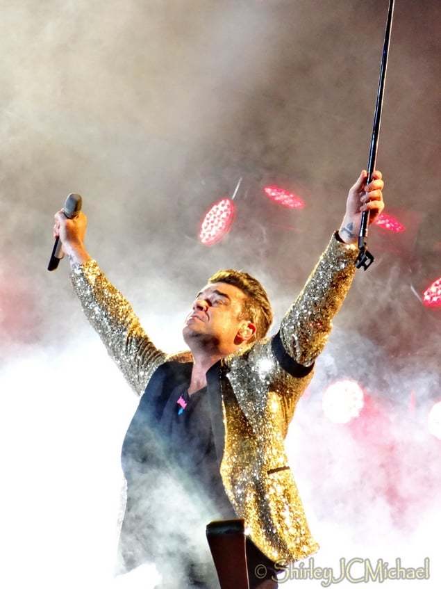 Robbie Williams in Zürich, Take the Crown