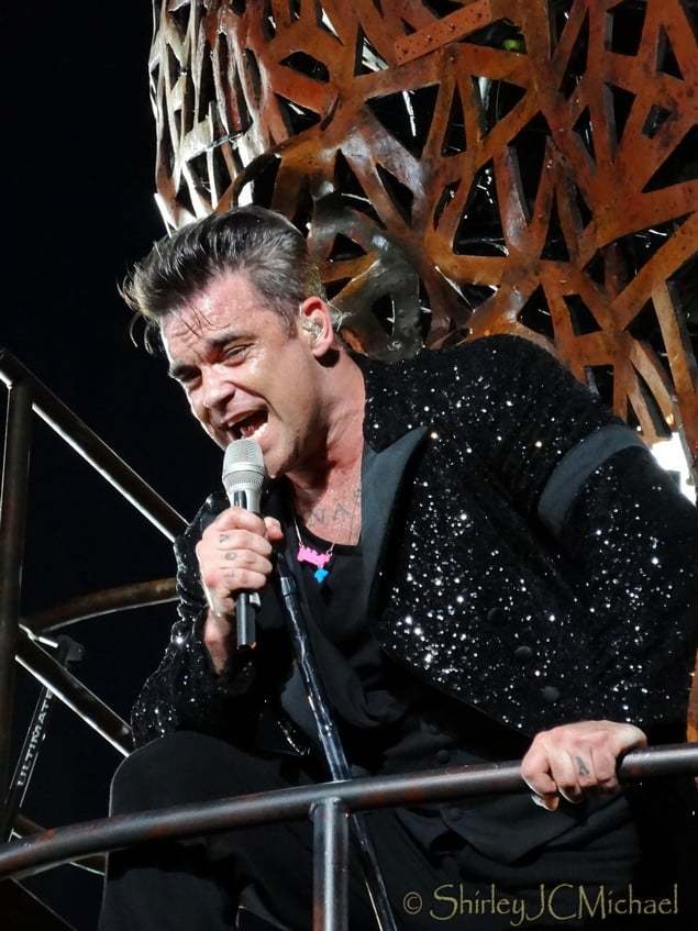 Robbie Williams in Zürich, Take the Crown