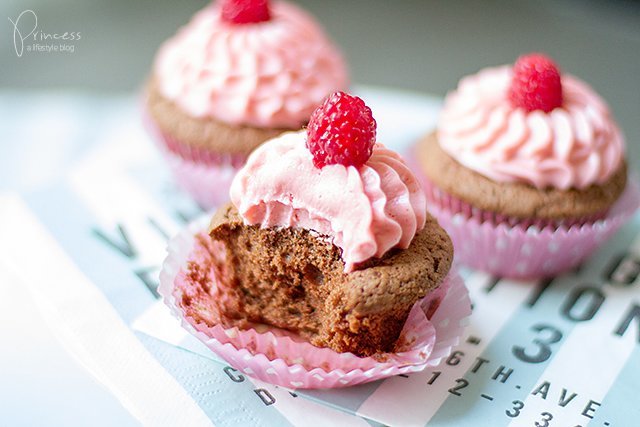 Die Besten Schokoladen Himbeer Cupcakes