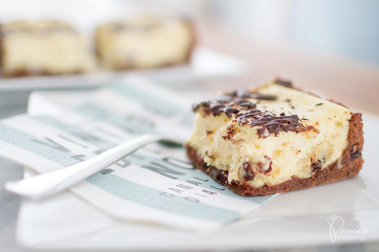 Chocolate Cookie Dough Cheesecake aus der Lecker Bakery