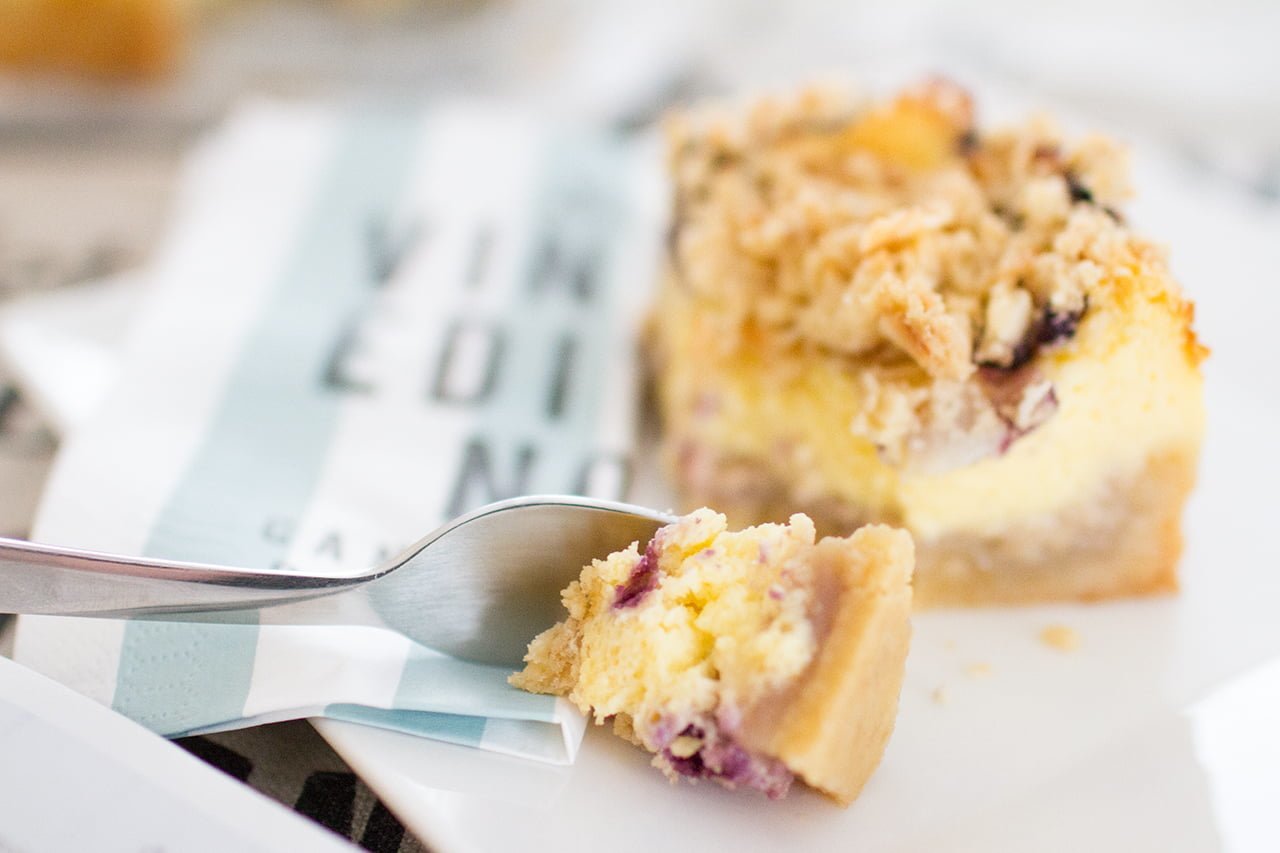 Shortbread and Blueberry Cheesecake