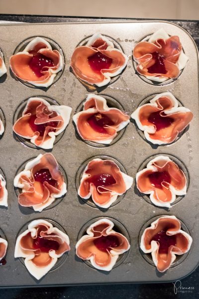 Apéro oder Brunch-Idee: Brombeer Brie Mini-Tarts