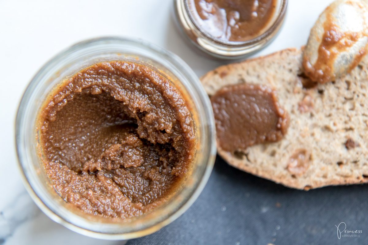 Rezept: Nussbutter Aufstrich selbermachen - Macadamia, Cashew und Pekanuss