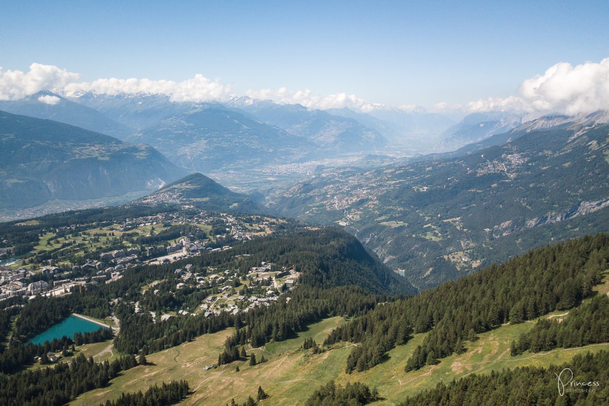 Übernachten auf der Alp im Cube365 - Wallis, Crans Montana