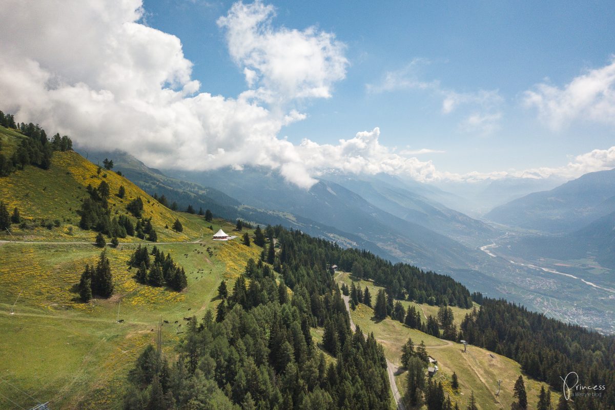 Übernachten auf der Alp im Cube365 - Wallis, Crans Montana