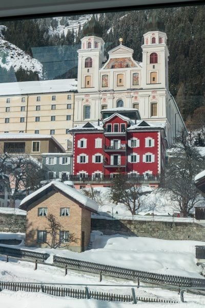 Ausflugsziele Schweiz: Glacier Express - die beste Reisezeit, Route und Angebote