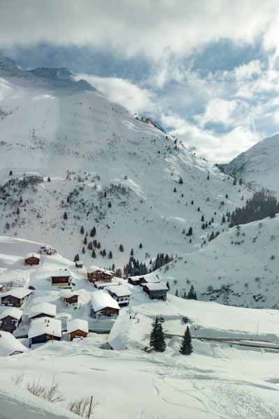 Ausflugsziele Schweiz: Glacier Express - die beste Reisezeit, Route und Angebote