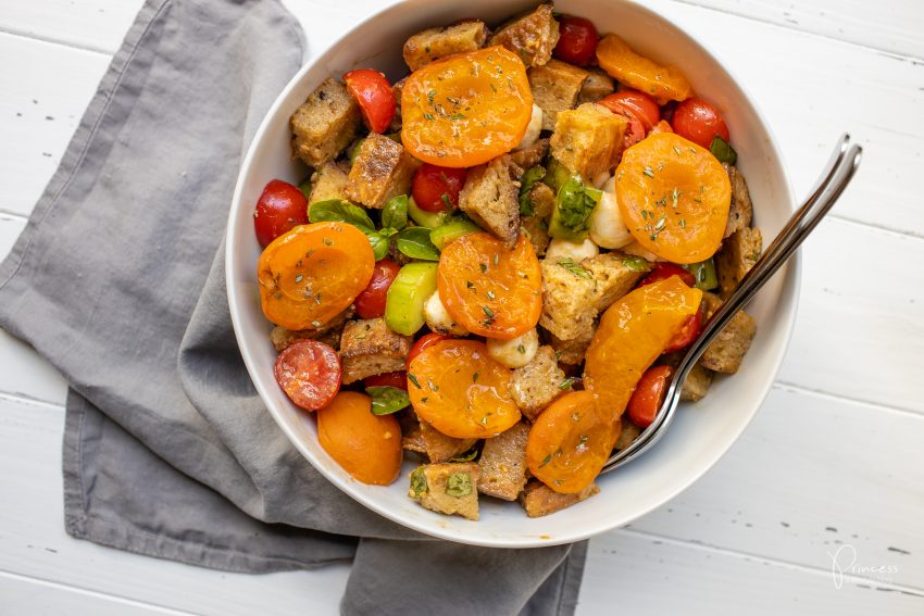 Panzanella oder sommerlicher Brotsalat