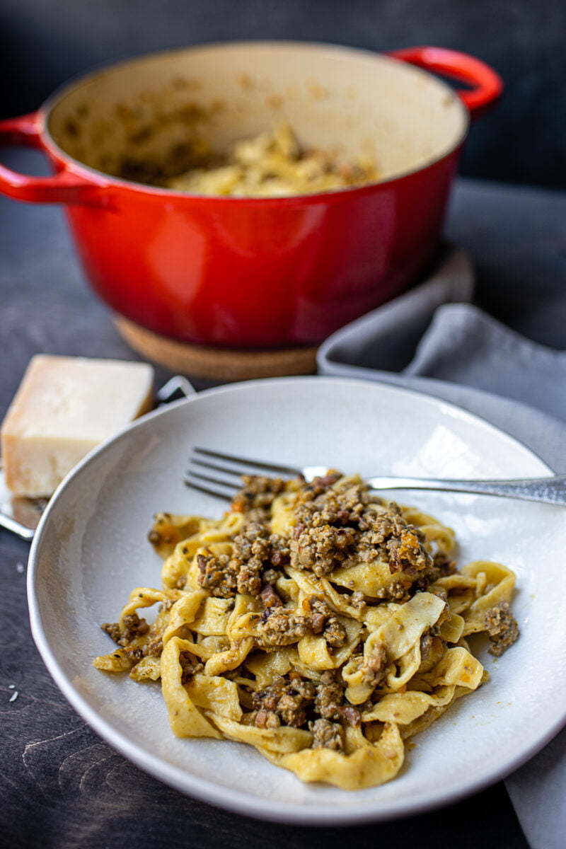 Tagliatelle al ragù bianco